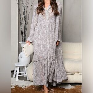 Womens Long Sleeve Maxi Dress in Light Gray Print